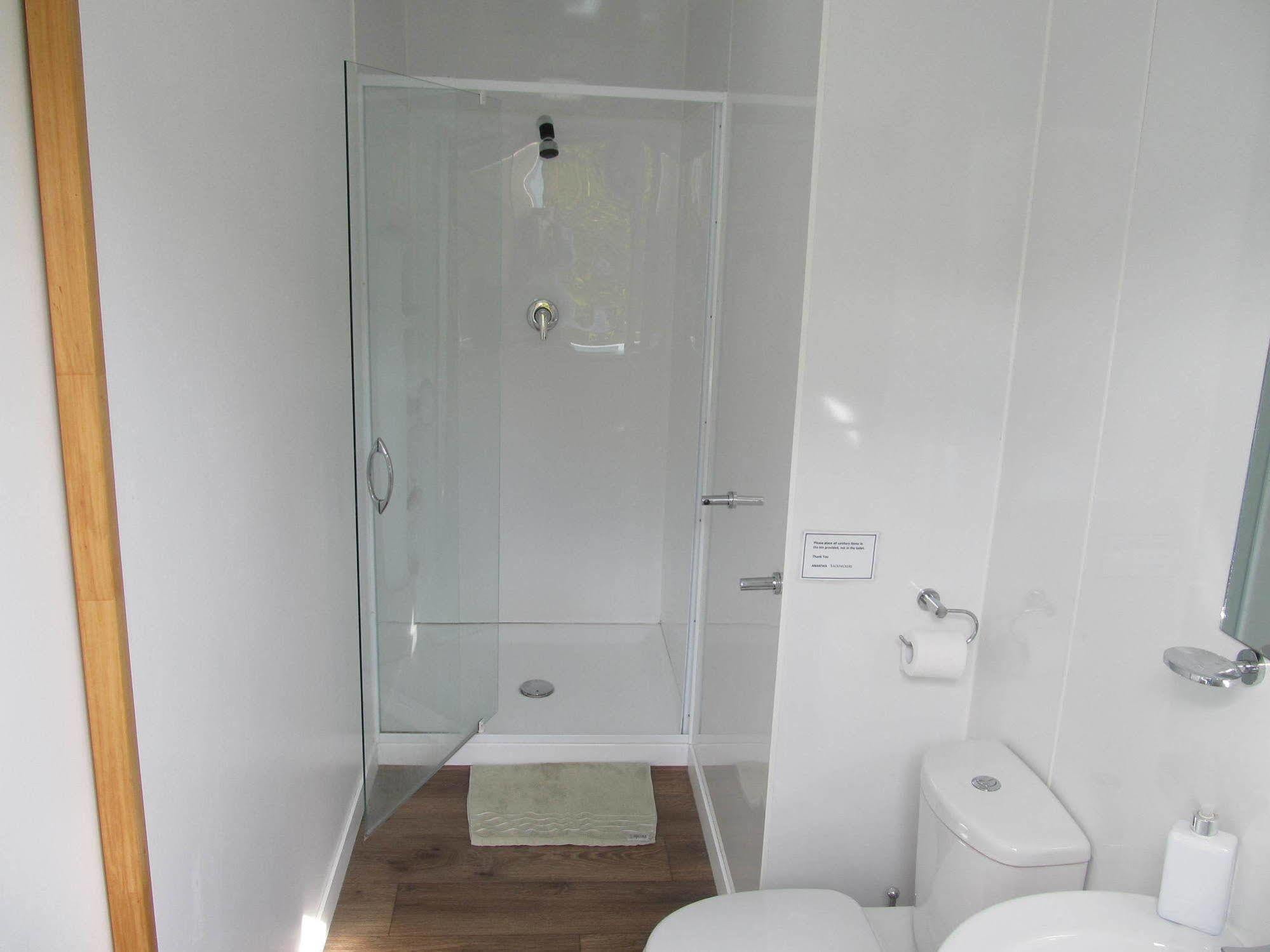 Anakiwa 401 Hotel Bagian luar foto